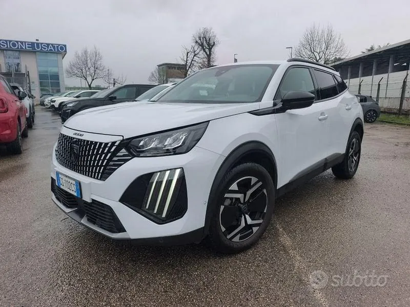 Peugeot 2008 2024 photo 2