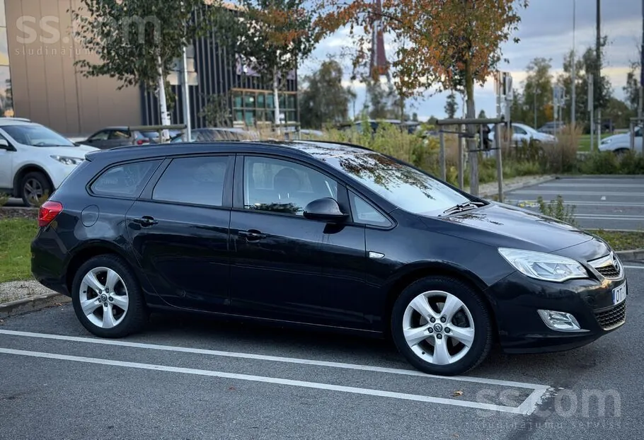 Opel Astra 2012 photo 5