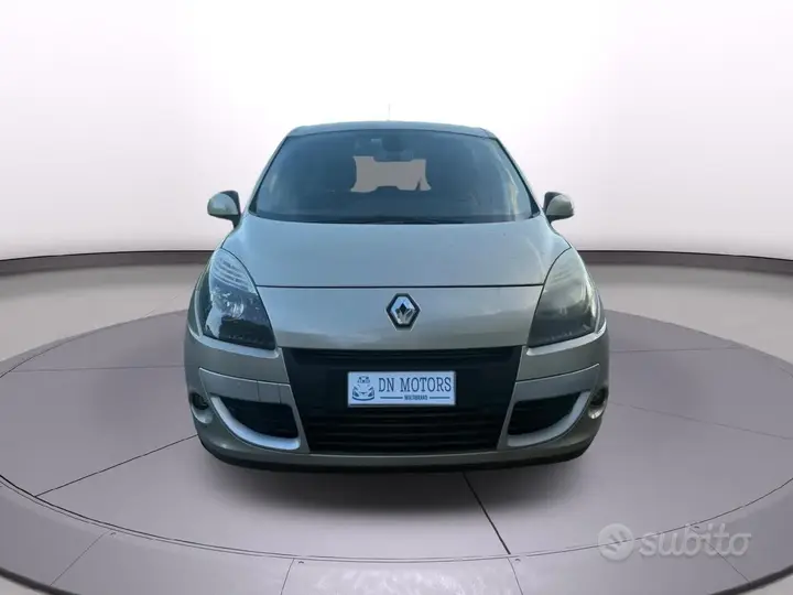 Renault Scenic 2012 photo 5