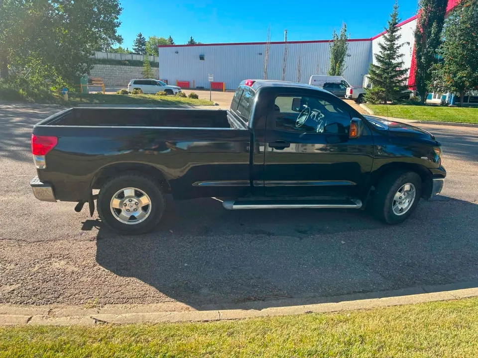 Toyota Tundra 2010 photo 3