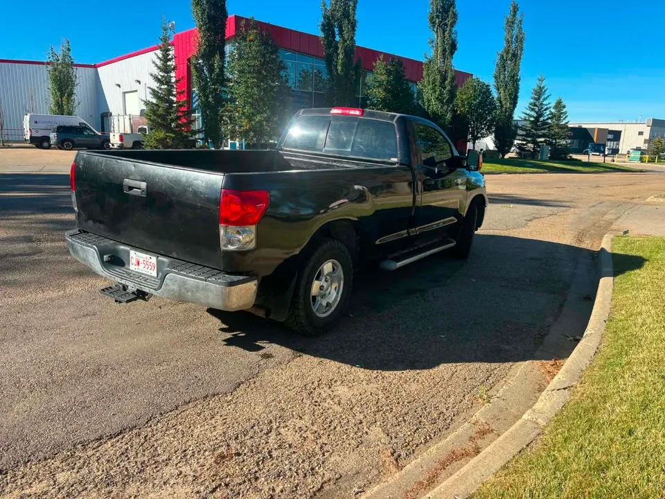 Toyota Tundra 2010 photo 4