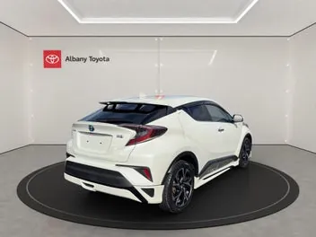 Toyota C-Hr 2018 photo 4