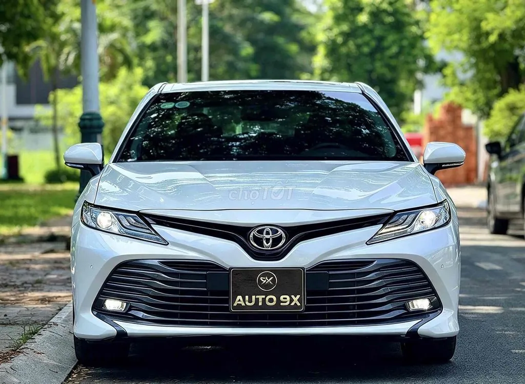 Toyota Camry 2021 photo 3