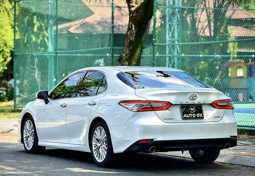Toyota Camry 2021 photo 4