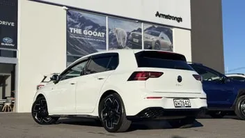 Volkswagen Golf 2024 photo 4