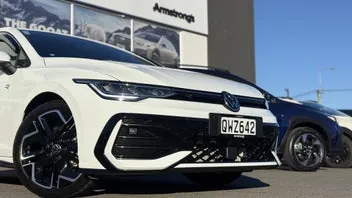 Volkswagen Golf 2024 photo 5