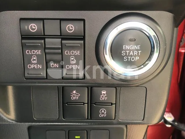 Toyota Roomy 2024 photo 3