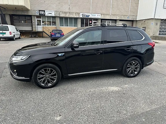 Mitsubishi Outlander 2017 photo 3