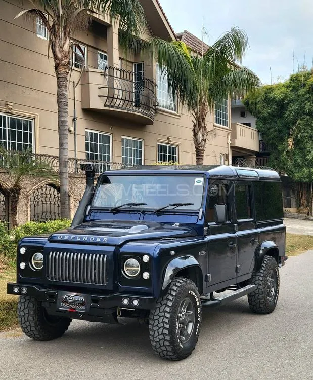 Land Rover Defender