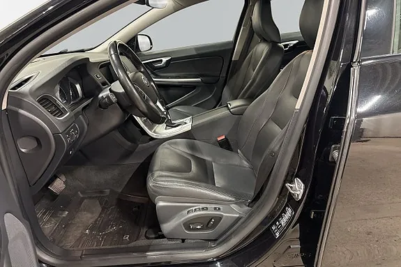 Volvo V60 Cross Country 2018 photo 5