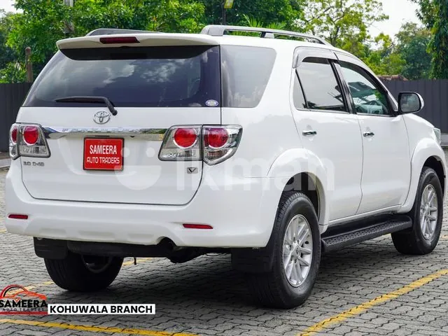 Toyota Fortuner 2013 photo 5
