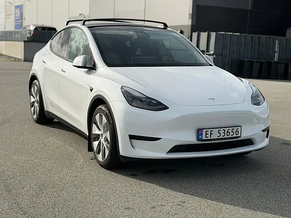Tesla Model Y 2023 photo 5