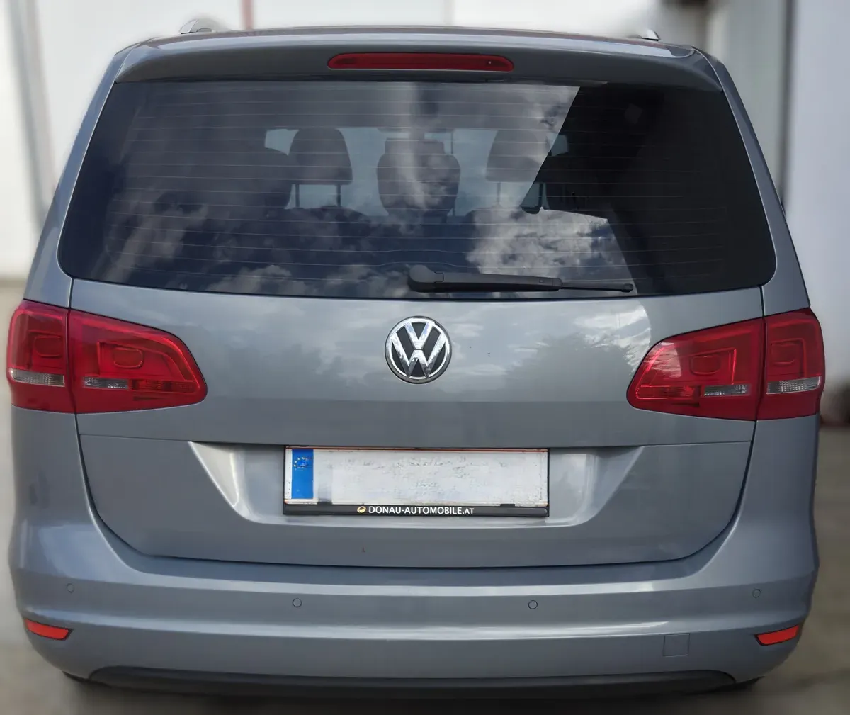 Volkswagen Sharan 2011 photo 2