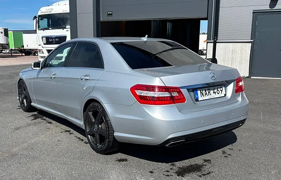 Mercedes-Benz E220 2013 photo 4