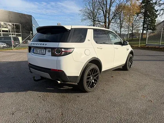 Land Rover Discovery Sport 2016 photo 4