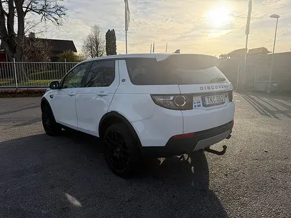 Land Rover Discovery Sport 2016 photo 3