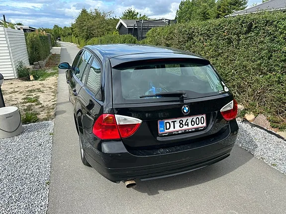BMW 318I 2006 photo 2