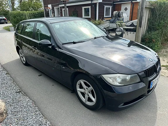 BMW 318I