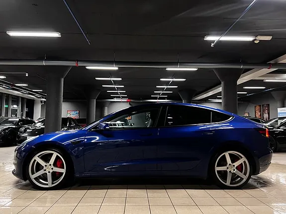 Tesla Model 3 2022 photo 2