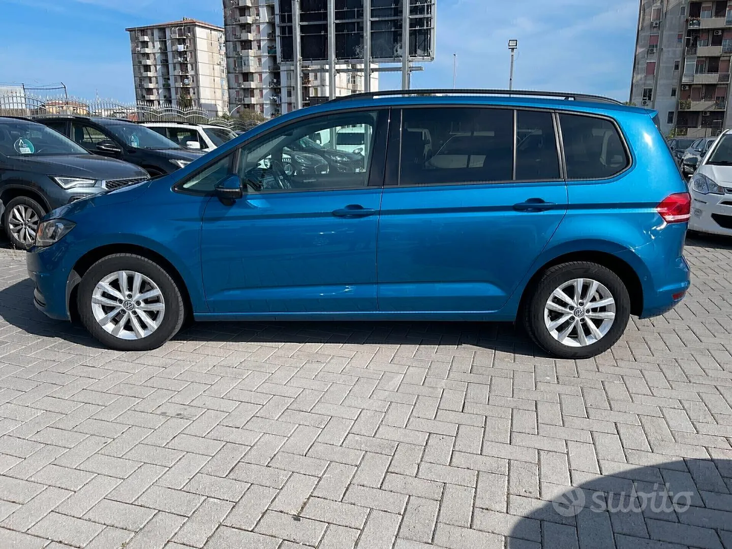 Volkswagen Touran 2017 photo 5