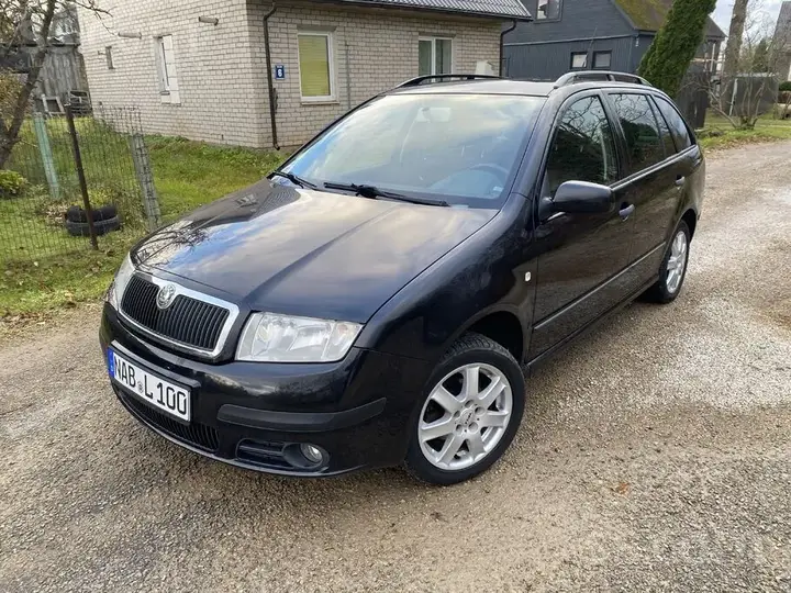 Skoda Fabia 2005 photo 3