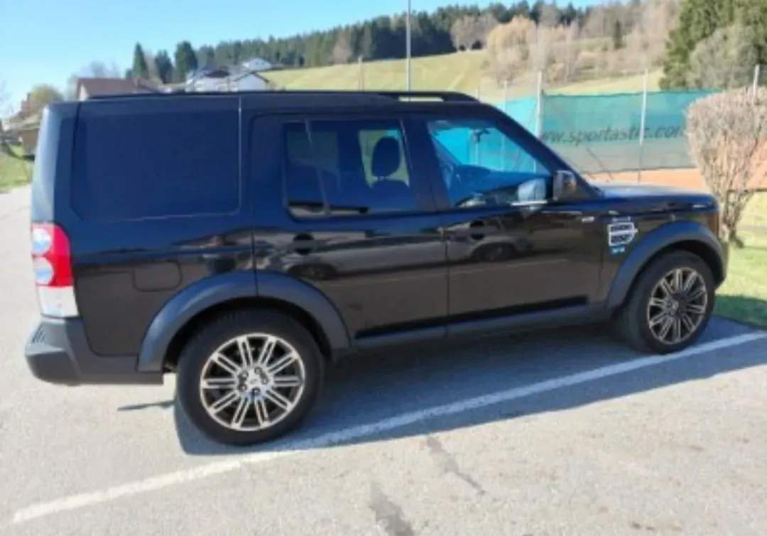 Land Rover Discovery 4