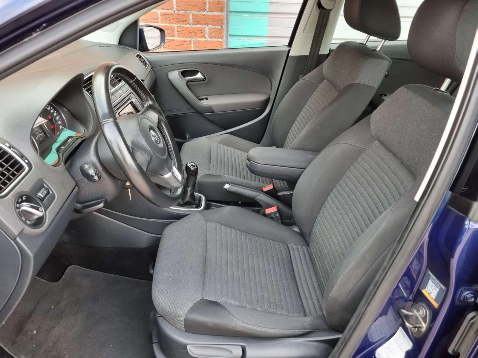 Volkswagen Polo 2012 photo 5