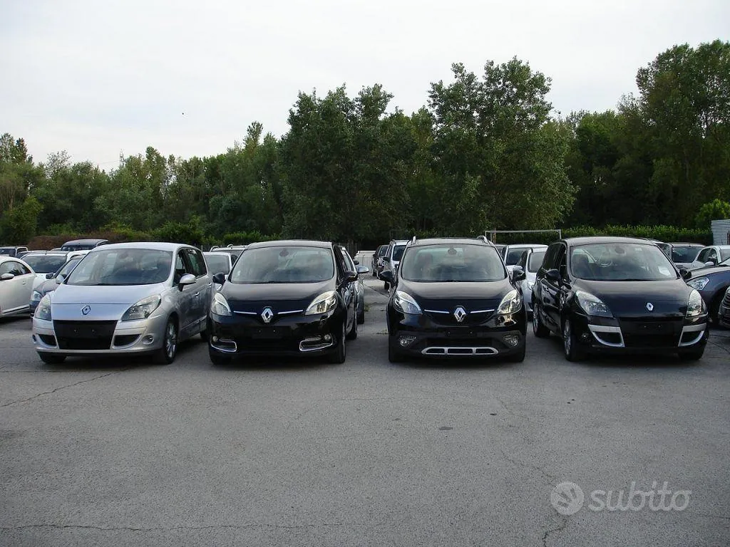 Renault Scenic 2011 photo 4