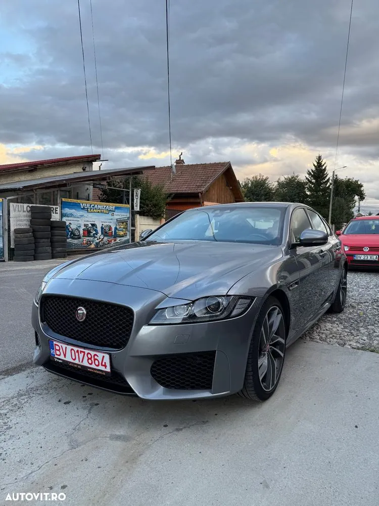 Jaguar Xf 2021 photo 2