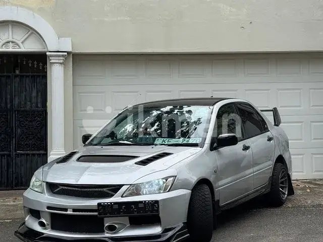 Mitsubishi Lancer