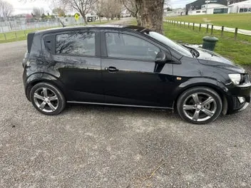 Holden Barina 2014 photo 2