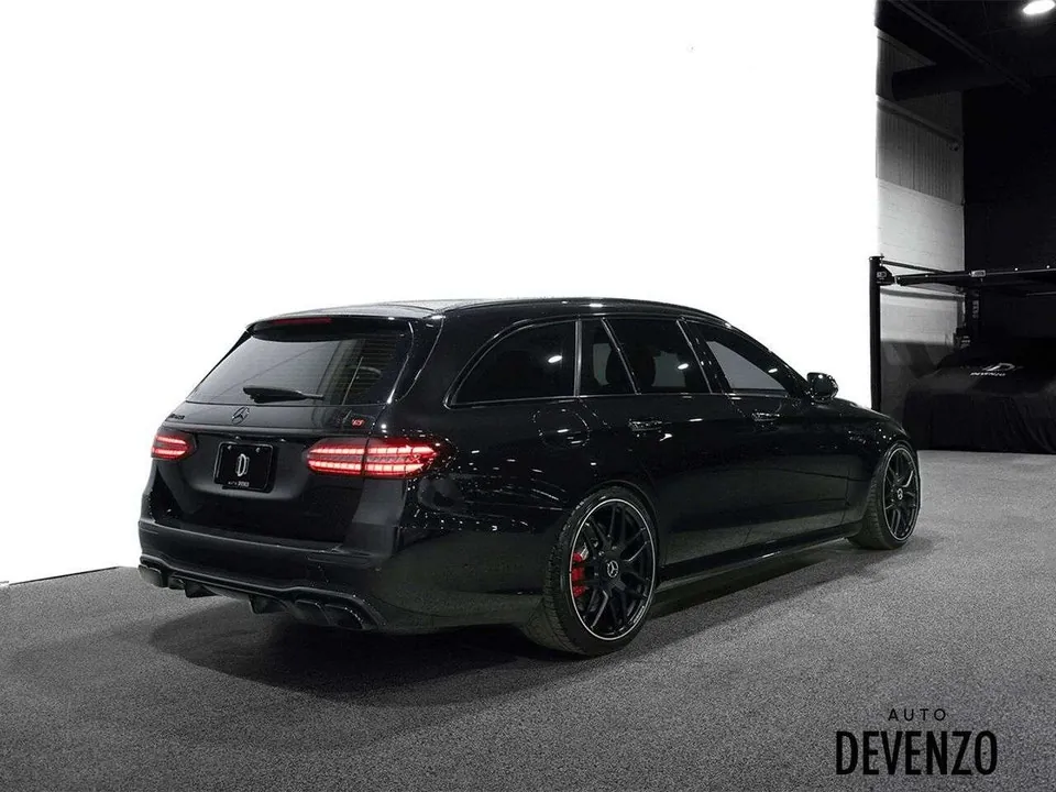 Mercedes-Benz E-Class 2023 photo 3