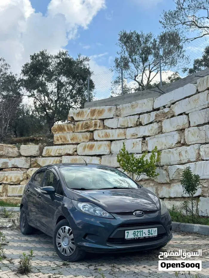 Ford Fiesta 2012 photo 3