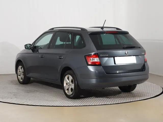 Skoda Fabia Combi 2017 photo 3