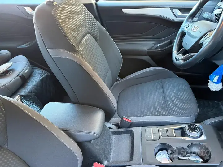 Ford Focus 2020 photo 2