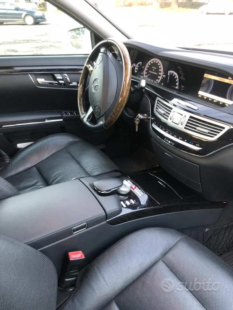 Mercedes-Benz S-Class 2023 photo 3