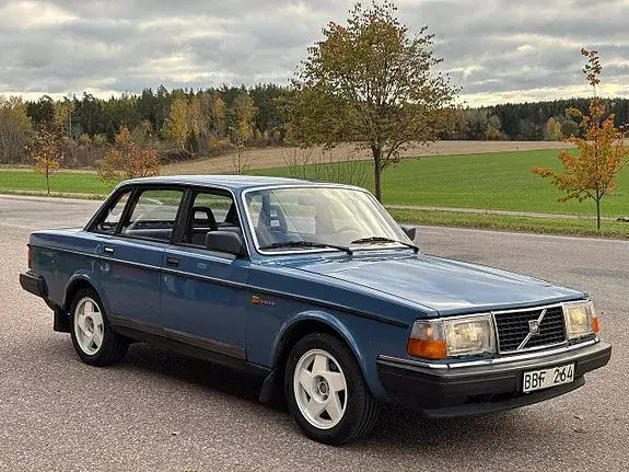 Volvo 244 1985 photo 2