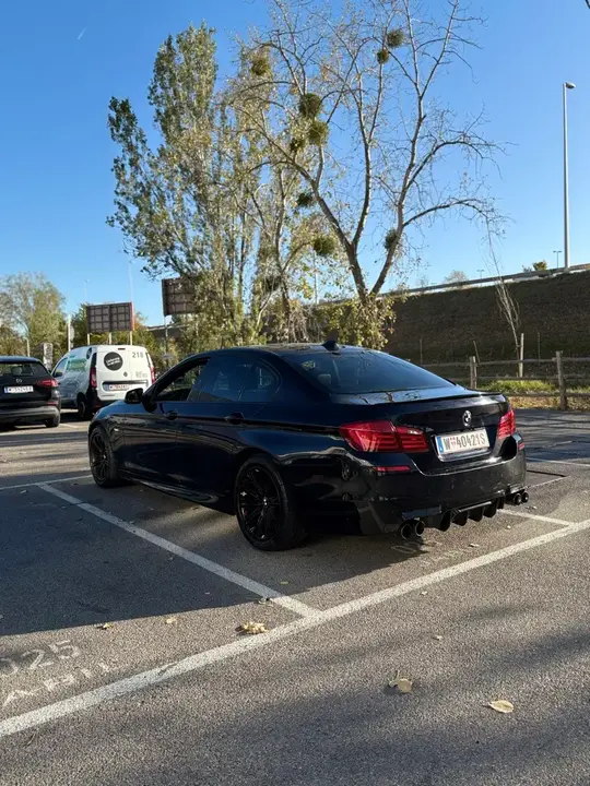 BMW 5 Series 2011 photo 3