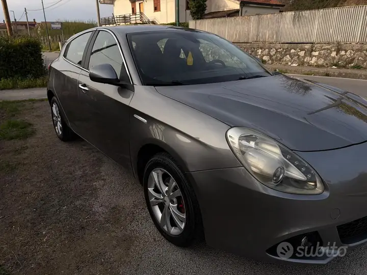 Alfa Romeo Giulietta 2013 photo 5