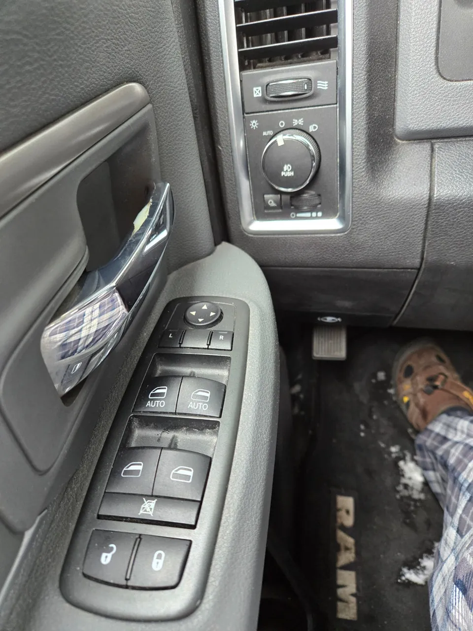 Dodge Ram 1500 2013 photo 5