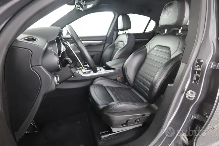 Alfa Romeo Stelvio 2022 photo 2