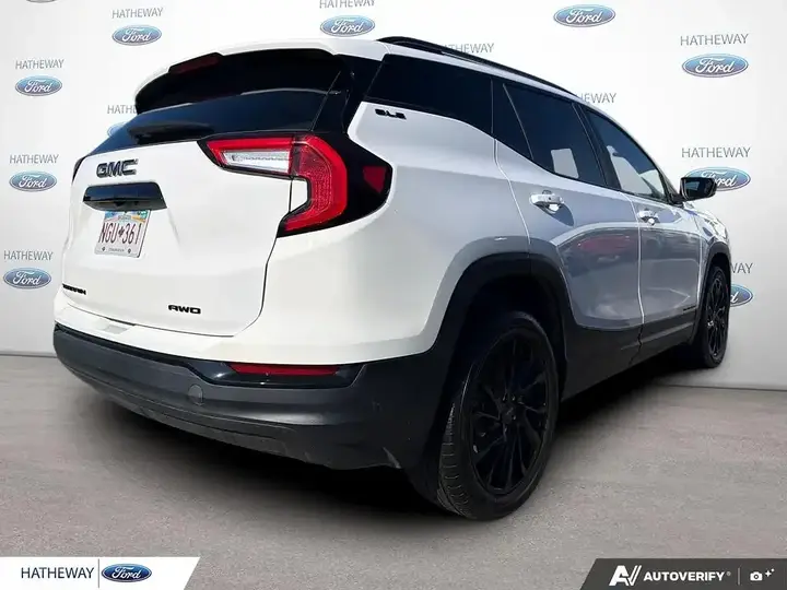 GMC Terrain 2023 photo 3