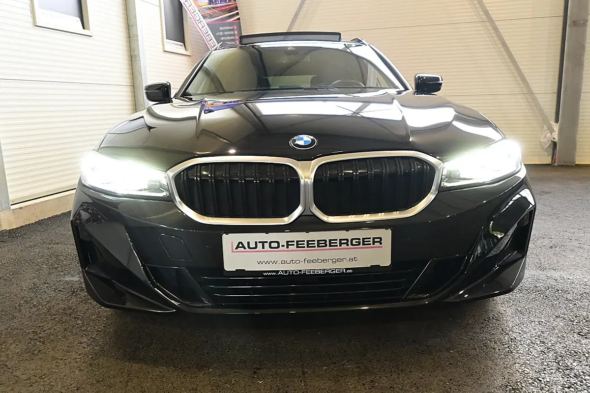 BMW 3 Series 2023 photo 2