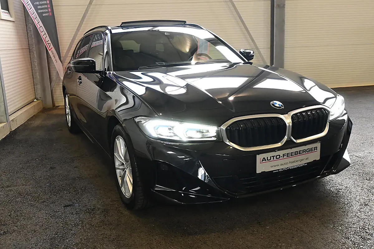 BMW 3 Series 2023 photo 3