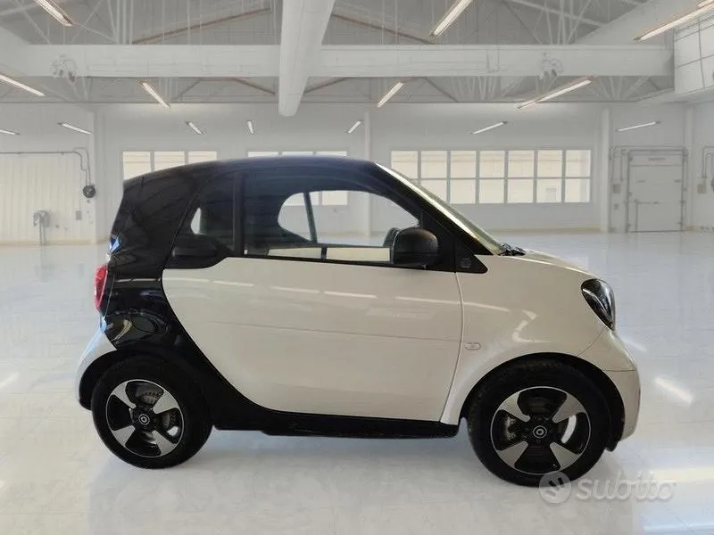 Smart Fortwo 2022 photo 3