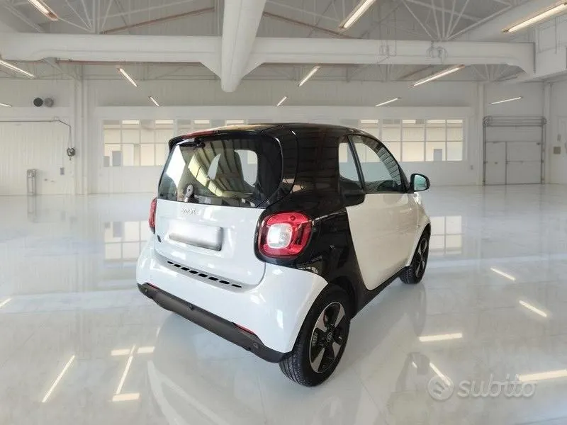 Smart Fortwo 2022 photo 4