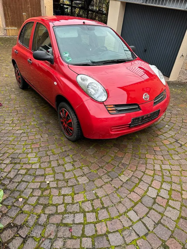 Nissan Micro