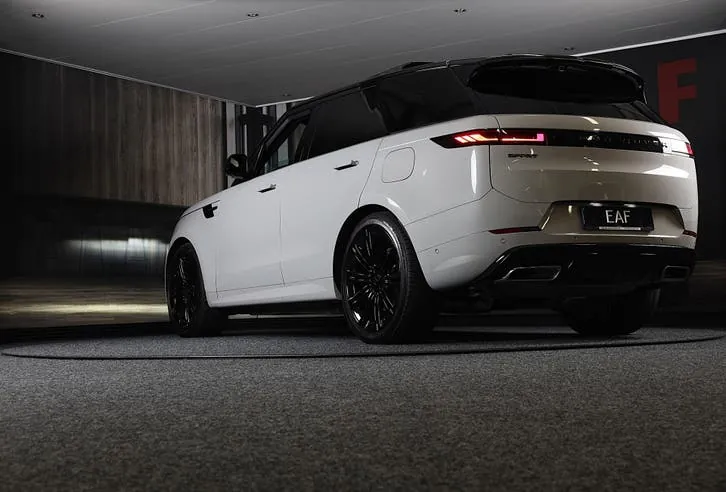 Land Rover Range Rover Sport 2025 photo 3