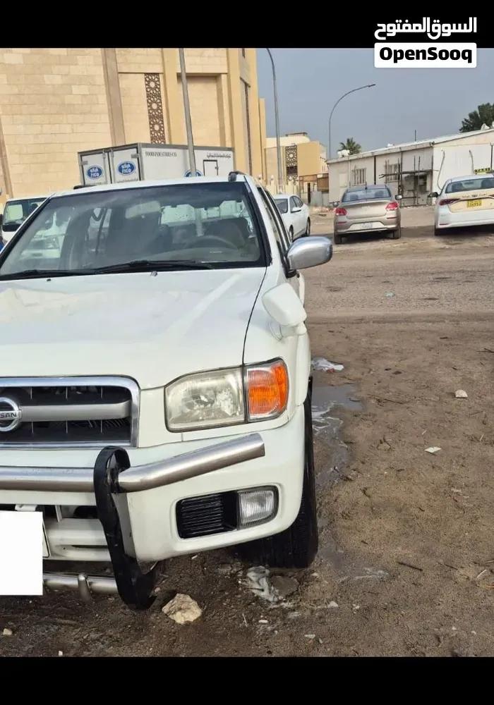 Nissan Pathfinder 2003 photo 2
