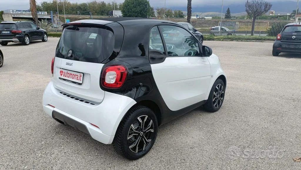 Smart Fortwo 2019 photo 4
